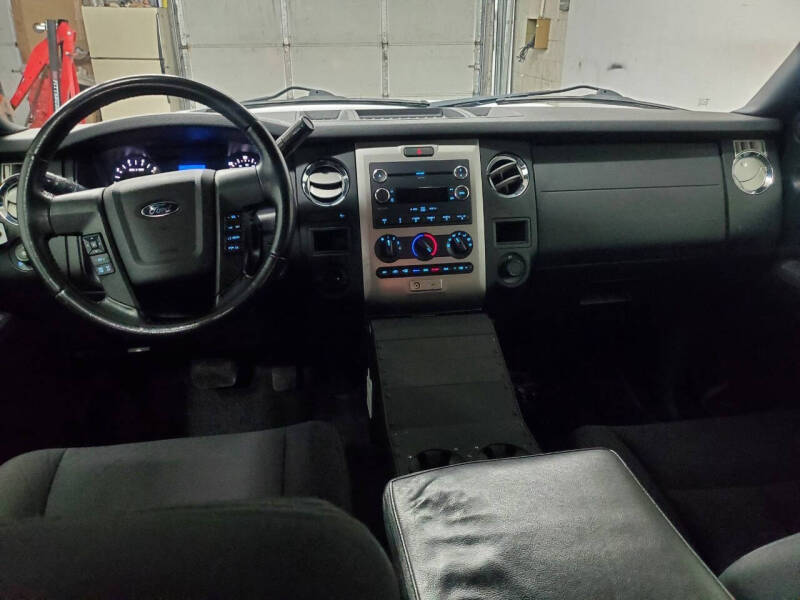 2017 Ford Expedition XL Fleet