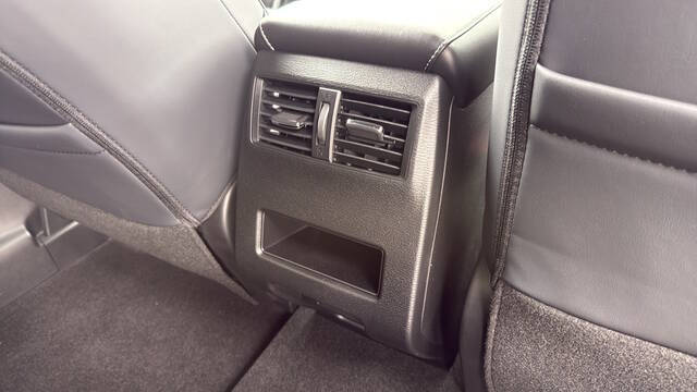 2026 Mitsubishi Outlander LE