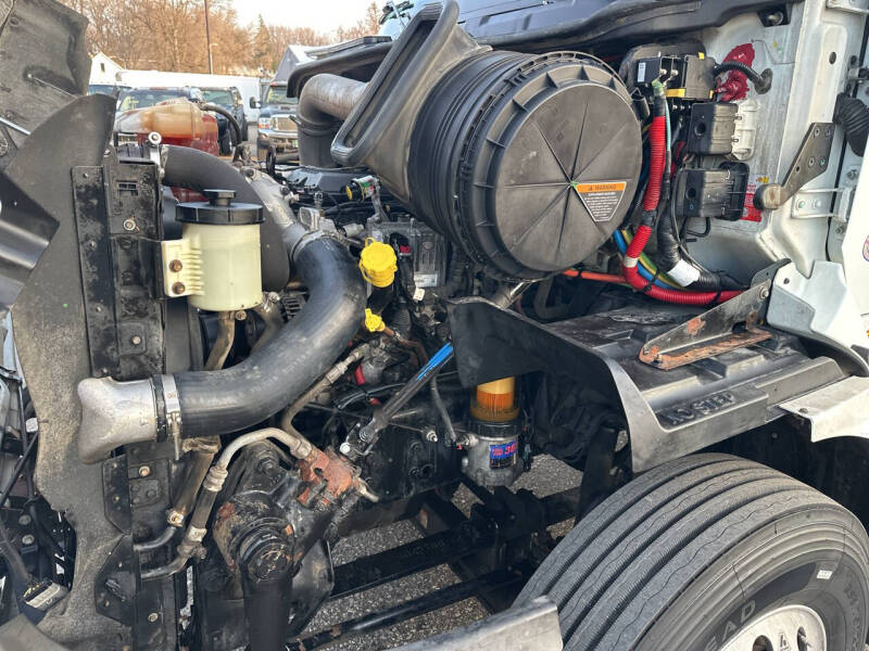 2021 International RH613