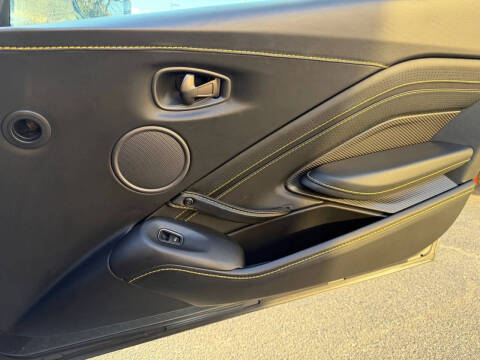 2019 Aston Martin Vantage