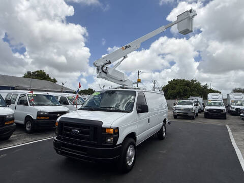 2011 Ford E-Series E-350 SD