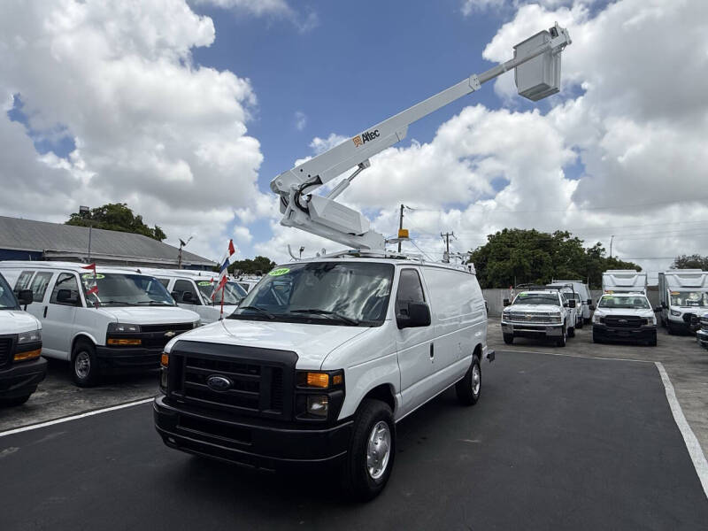 2011 Ford E-Series E-350 SD