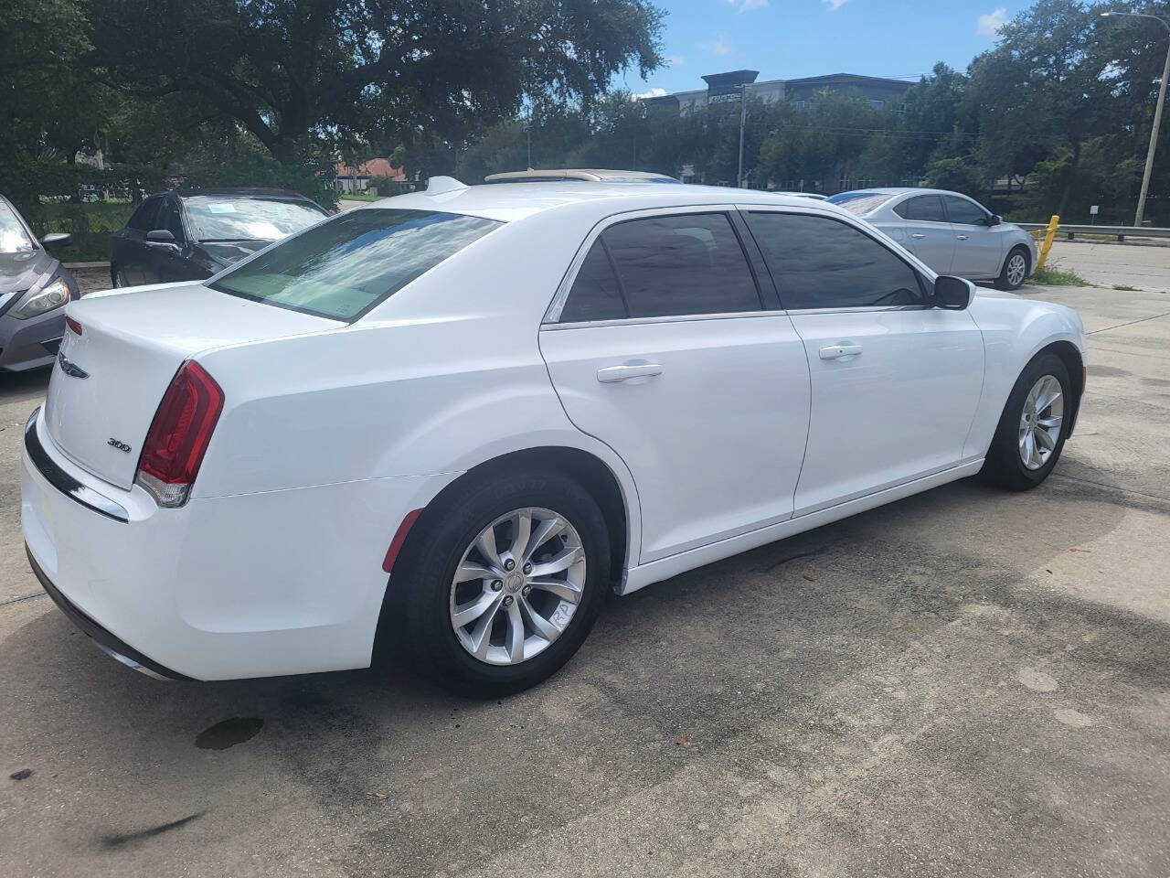 2016 Chrysler 300 for sale at FAMILY AUTO BROKERS in Longwood, FL