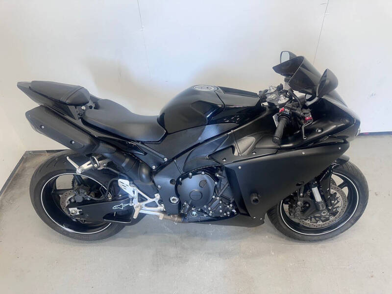 2011 Yamaha YZF-R1