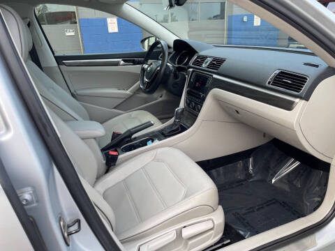 2016 Volkswagen Passat 1.8T SE