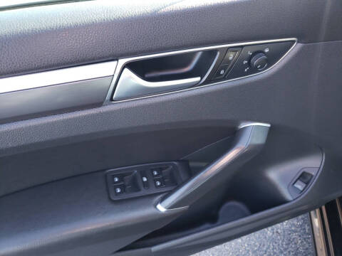 2018 Volkswagen Passat 2.0T R-Line