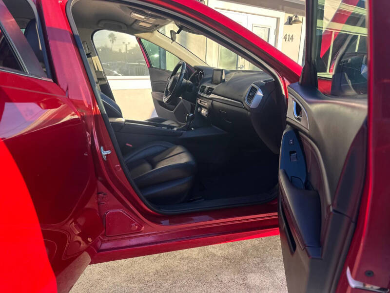 2017 Mazda MAZDA3 Touring