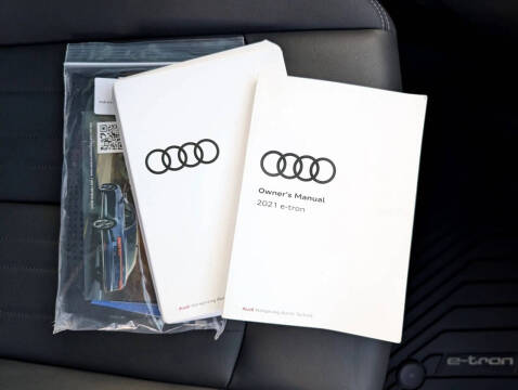 2021 Audi e-tron quattro Premium