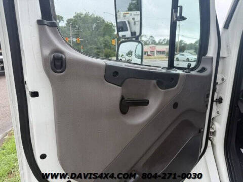 2021 Freightliner M2 106