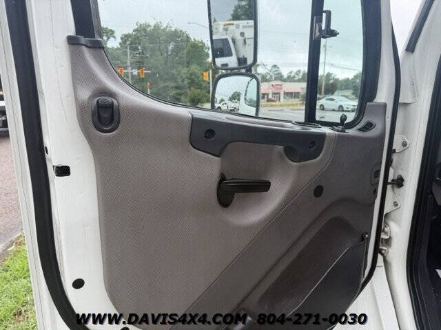 2021 Freightliner M2 106