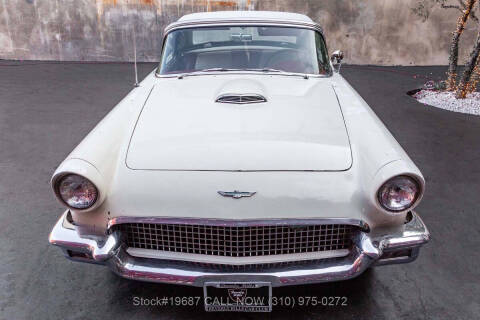 1957 Ford Thunderbird
