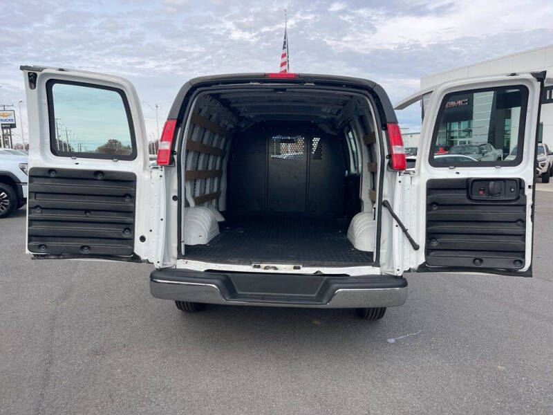 2023 Chevrolet Express 2500