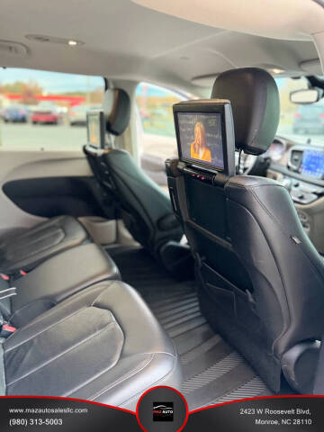 2017 Chrysler Pacifica Touring-L Plus