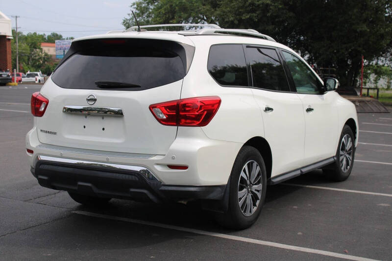 2017 Nissan Pathfinder Platinum