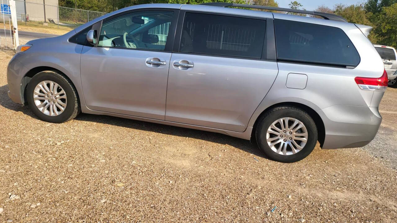 2012 Toyota Sienna for sale at AUTHE VENTURES AUTO in Red Oak, TX