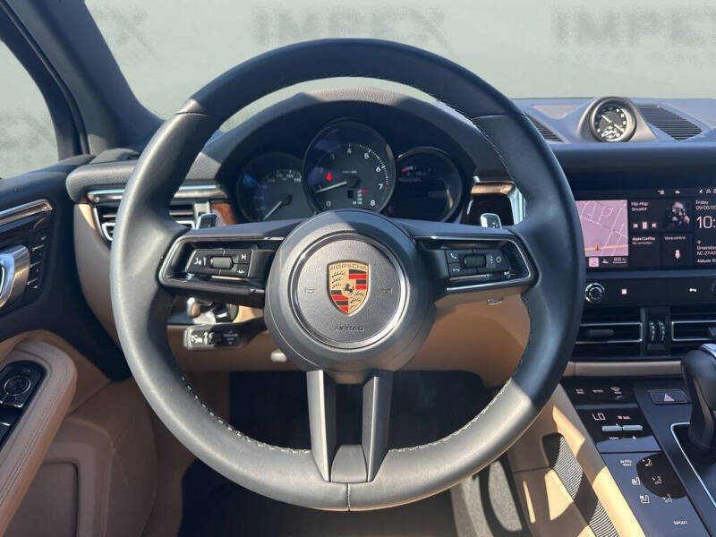 2023 Porsche Macan T