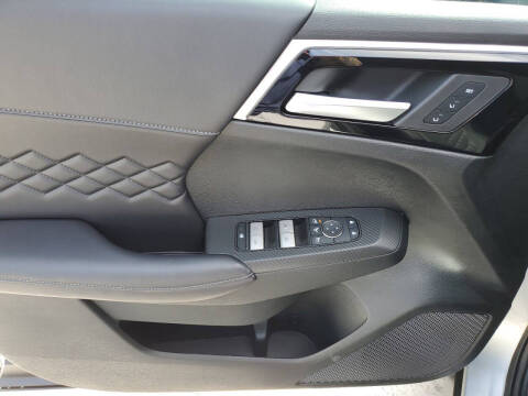 2025 Mitsubishi Outlander PHEV SEL Black Edition