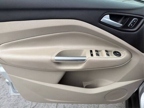 2015 Ford C-MAX Hybrid SE