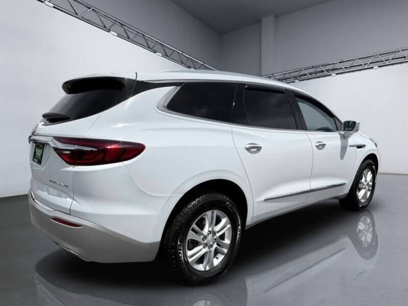 2020 Buick Enclave Essence
