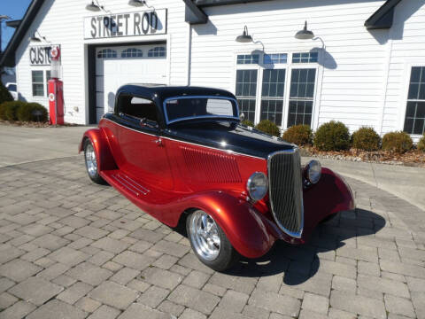 1933 Ford Custom Deluxe