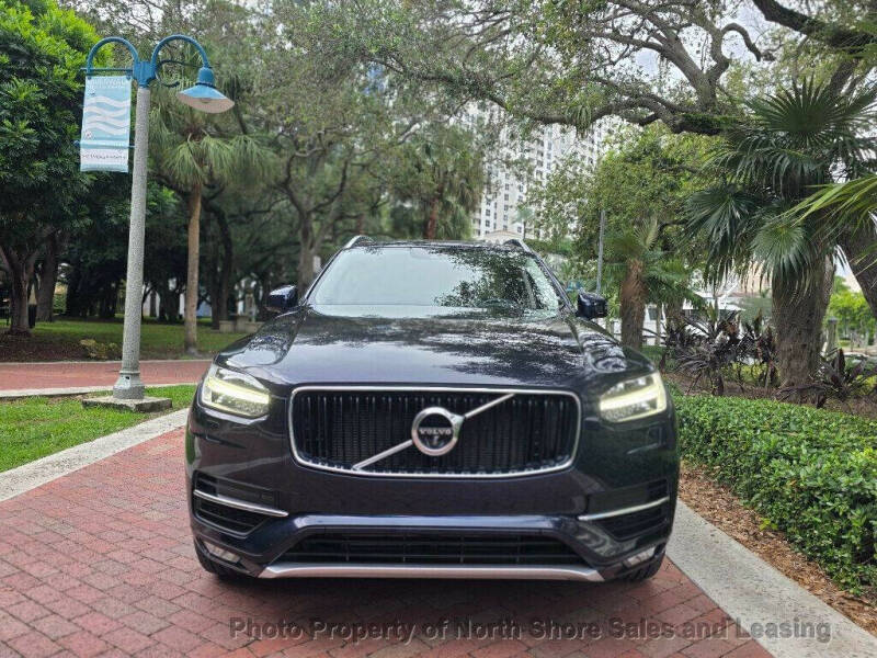 2016 Volvo XC90 T6 Momentum