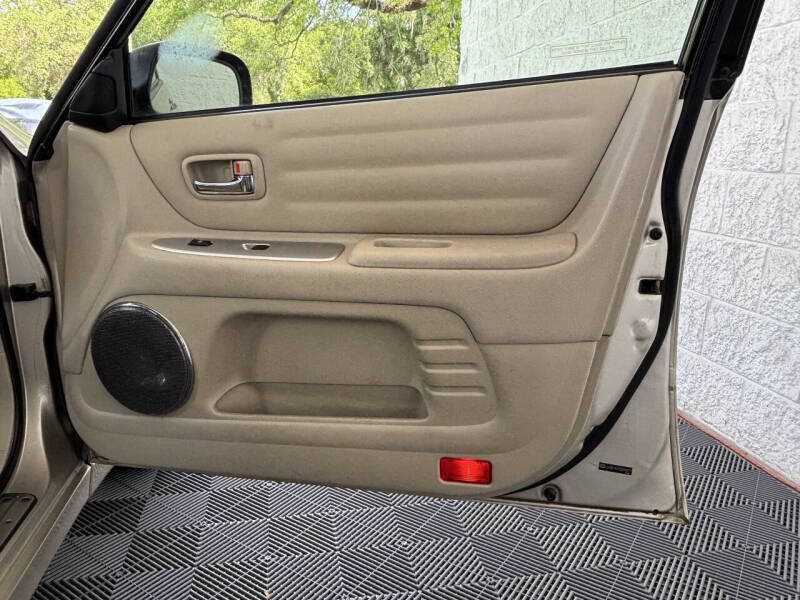2005 Lexus IS 300