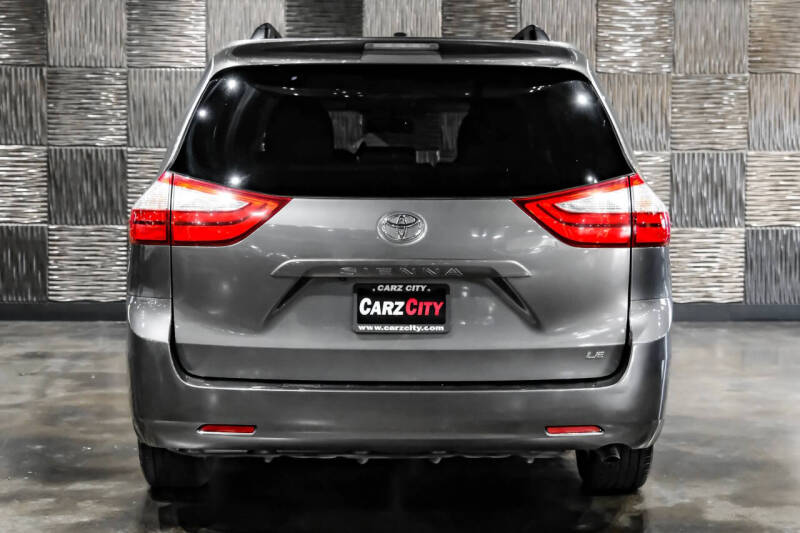 2017 Toyota Sienna