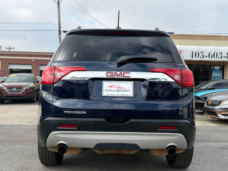 2017 GMC Acadia SLE-2