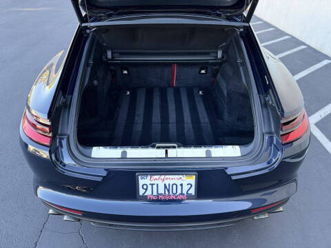 2018 Porsche Panamera 4S