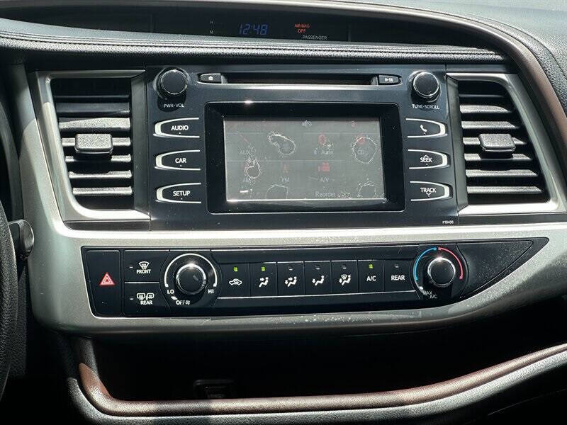 2014 Toyota Highlander LE