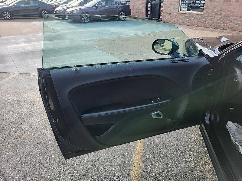 2015 Dodge Challenger SXT