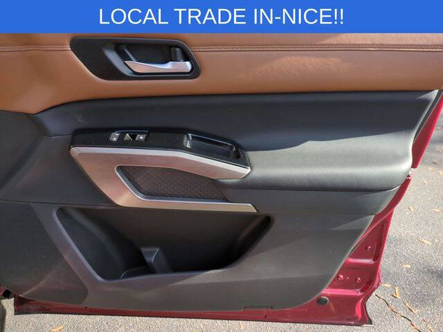 2023 Nissan Pathfinder Platinum