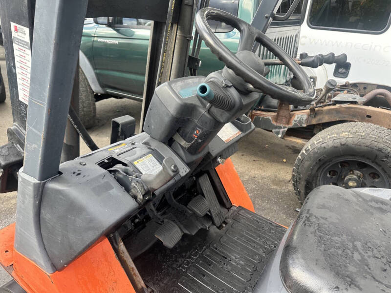2013 Toyota FORKLIFT 7FG
