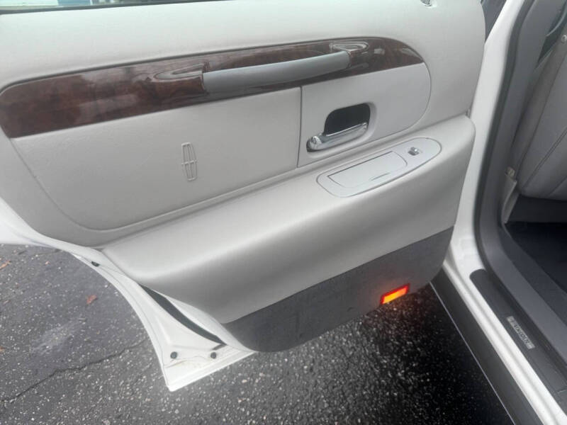 1998 Lincoln Town Car Executive