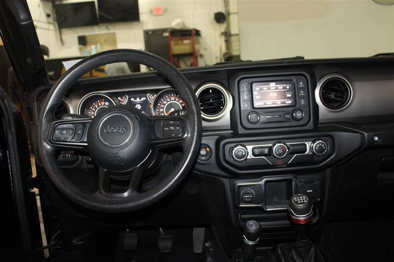 2021 Jeep Gladiator Sport