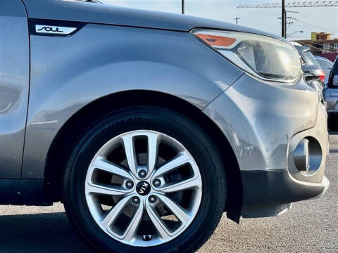 2018 Kia Soul +