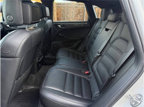 2021 Porsche Macan Turbo