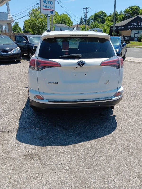 2018 Toyota RAV4 LE