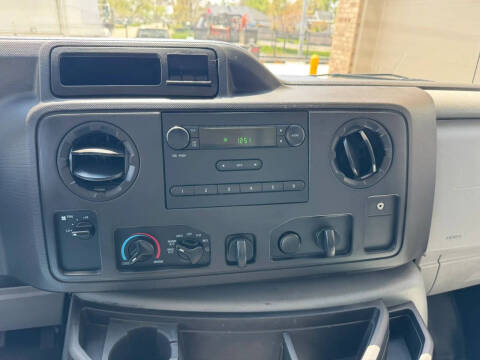 2017 Ford E-Series