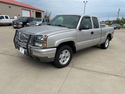 2004 Chevrolet Silverado 1500 for sale at Midtown Motors and Service Center in Fargo ND