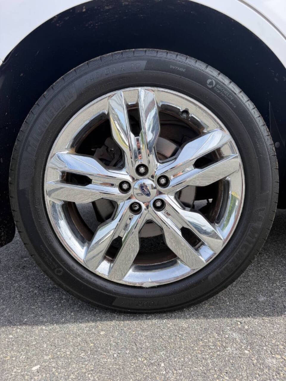 Off white 2013 Ford Edge Limited AWD Limited 4dr Crossover 17