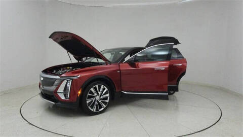 2025 Cadillac LYRIQ Luxury 3