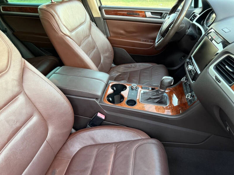 2013 Volkswagen Touareg TDI Lux