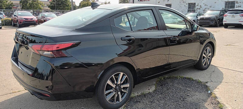 2025 Nissan Versa SV