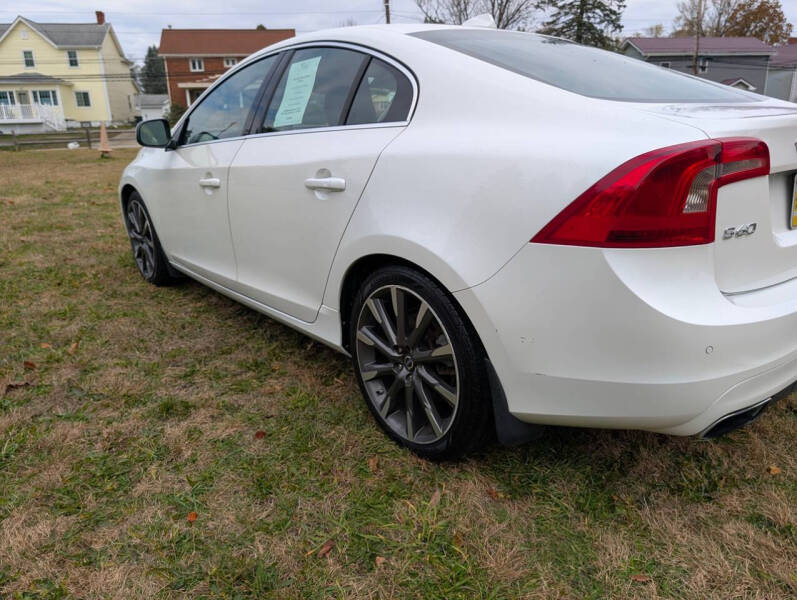 2015 Volvo S60 T6 Drive-E Platinum