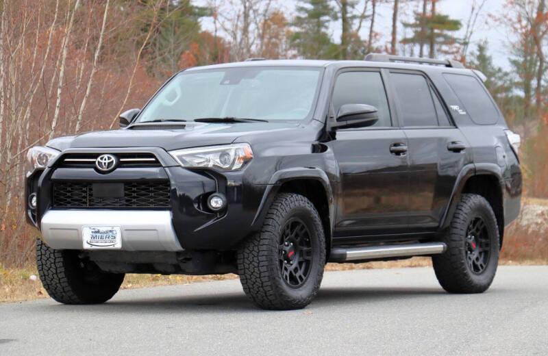 2021 Toyota 4Runner Off-Road's photo