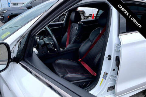 2023 Genesis G70