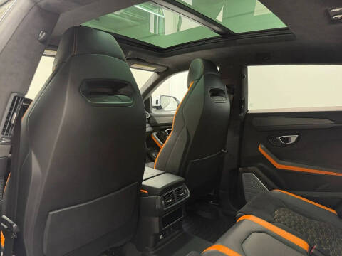2022 Lamborghini Urus