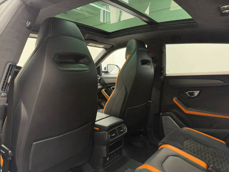 2022 Lamborghini Urus