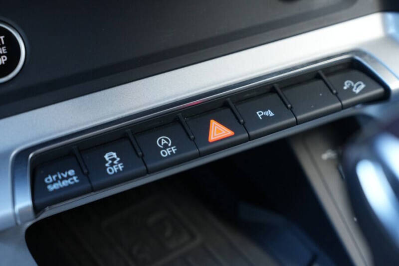 2024 Audi Q3 quattro S line Premium 45 TFSI